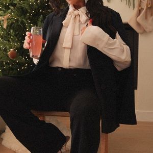 Walmart Tie Neck WOMENS button down blouse